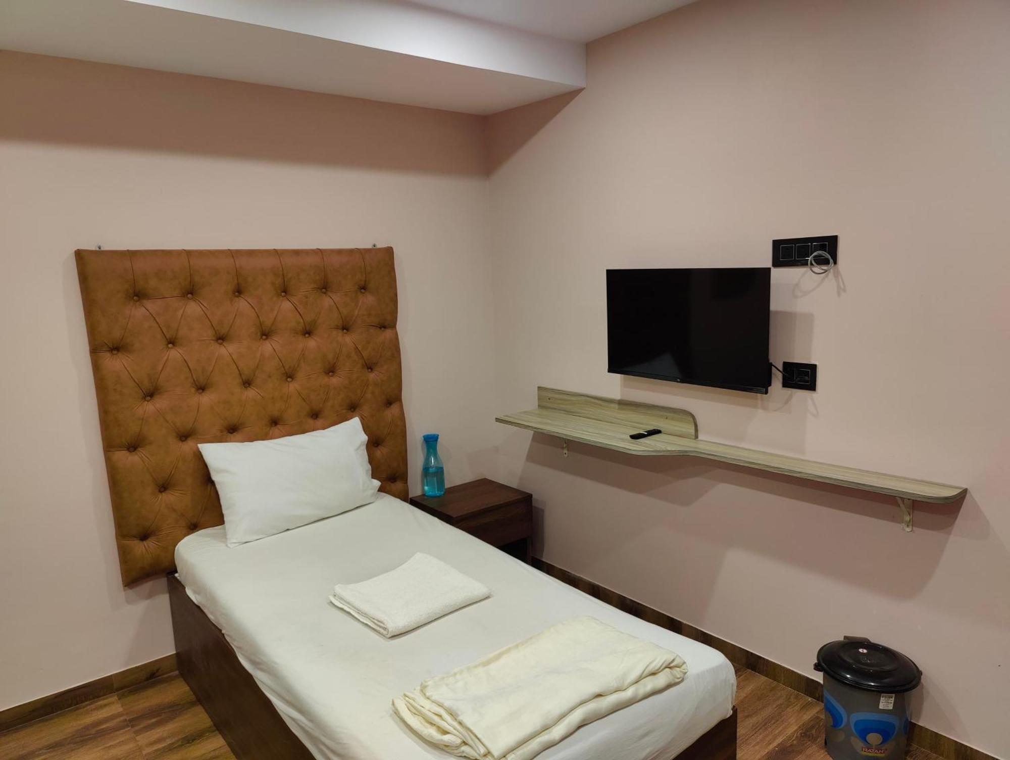 Hotel Garden View Inn - Near Nesco Mumbai Exterior foto
